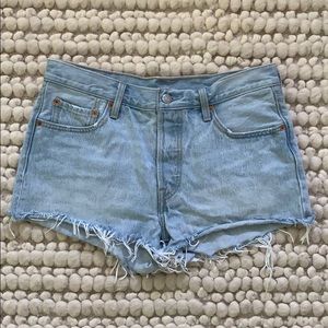levi denim shorts